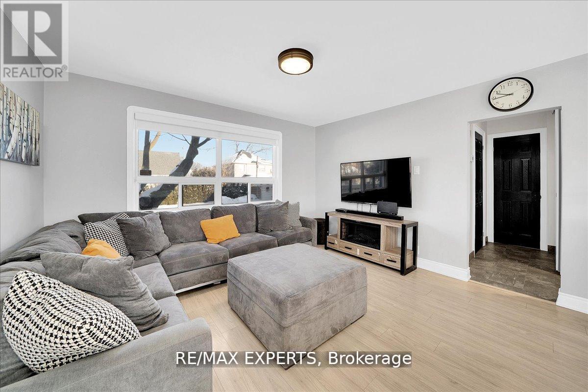 60 Anthony Road, Toronto (downsview-roding-cfb), Ontario