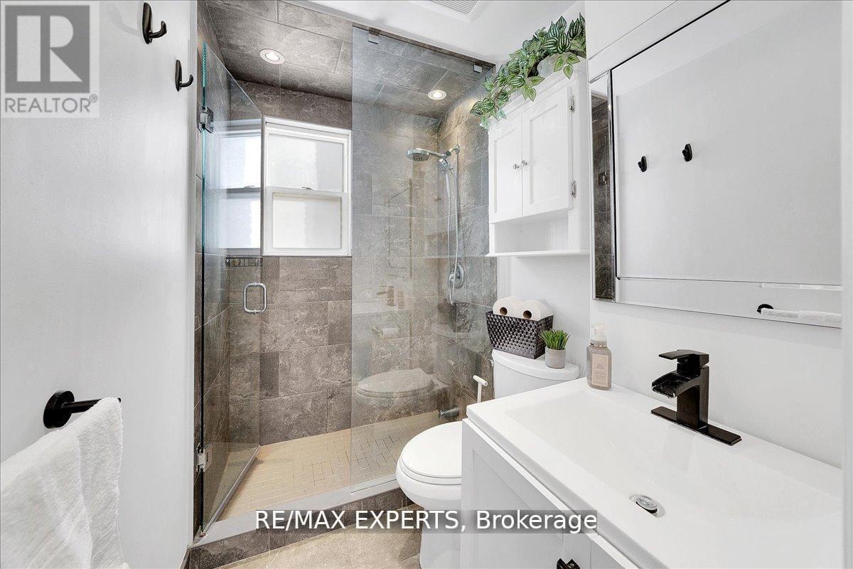 60 Anthony Road, Toronto (downsview-roding-cfb), Ontario