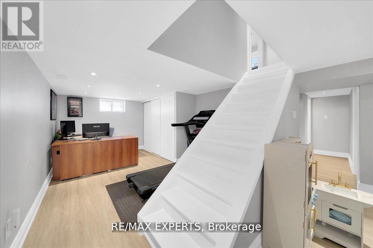 60 Anthony Road, Toronto (downsview-roding-cfb), Ontario