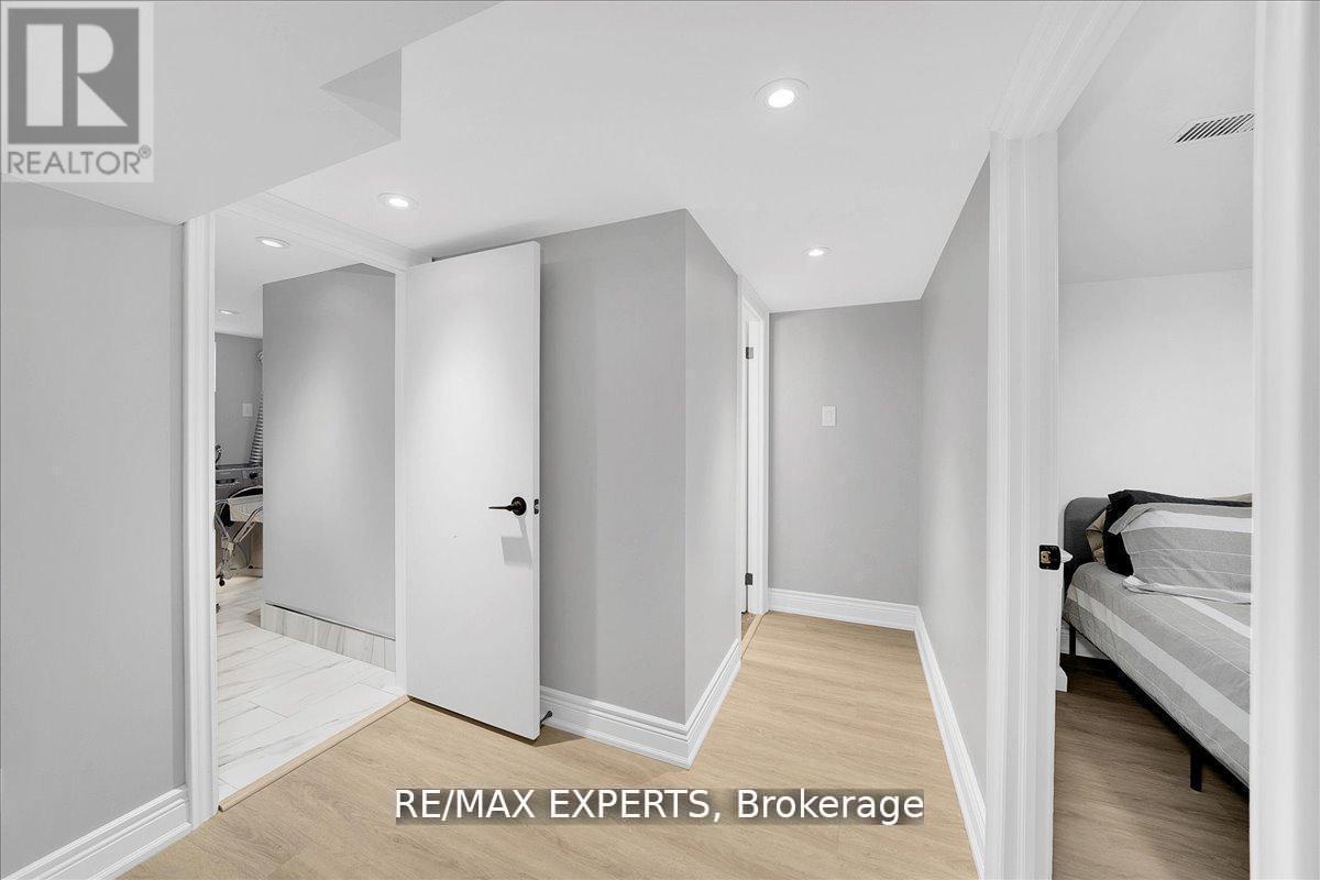 60 Anthony Road, Toronto (downsview-roding-cfb), Ontario