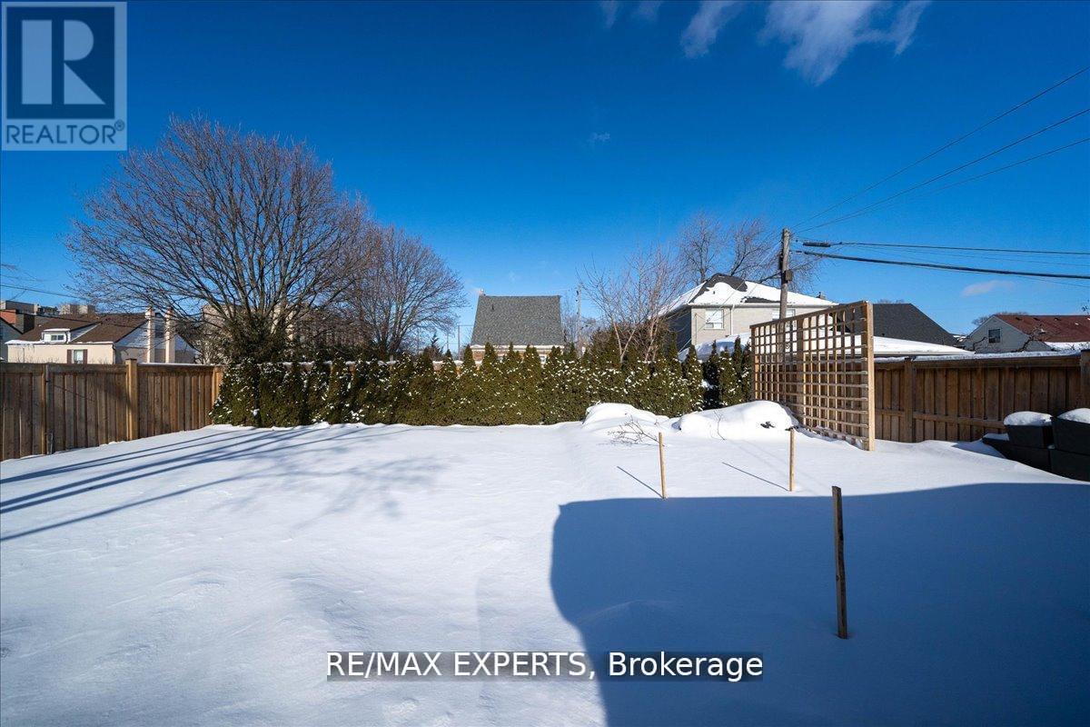 60 Anthony Road, Toronto (downsview-roding-cfb), Ontario