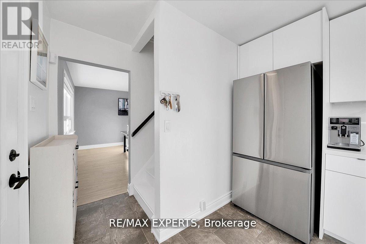 60 Anthony Road, Toronto (downsview-roding-cfb), Ontario