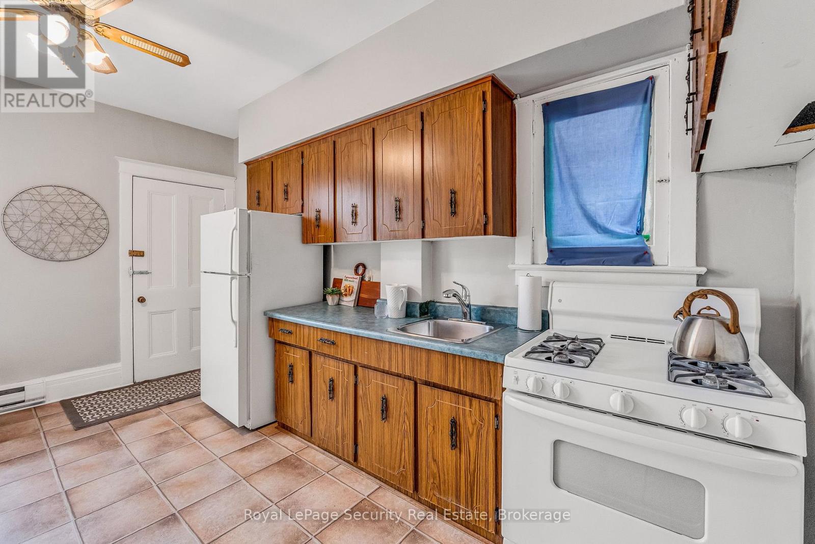 667 Ossington Avenue, Toronto (palmerston-little Italy), Ontario