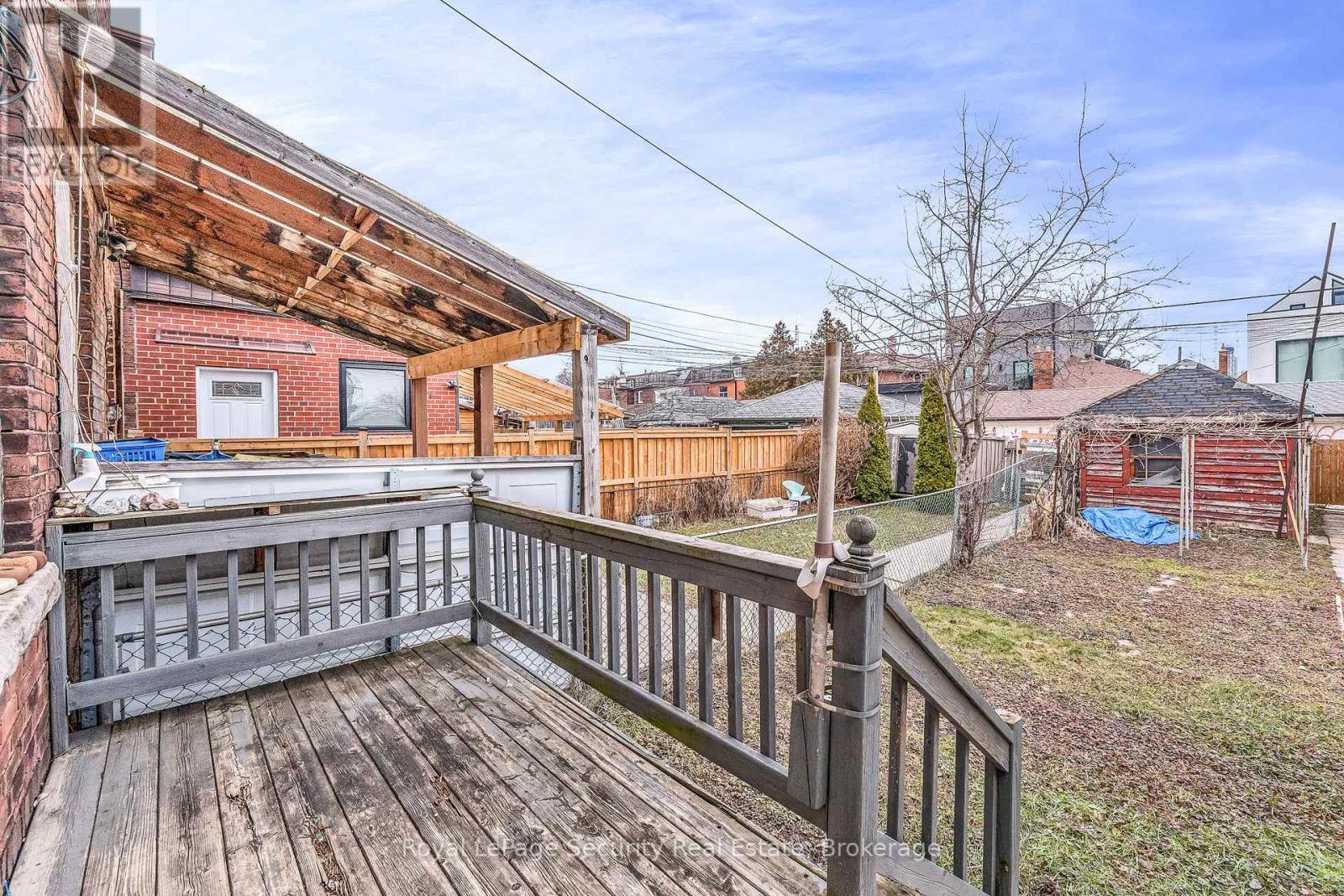 667 Ossington Avenue, Toronto (palmerston-little Italy), Ontario