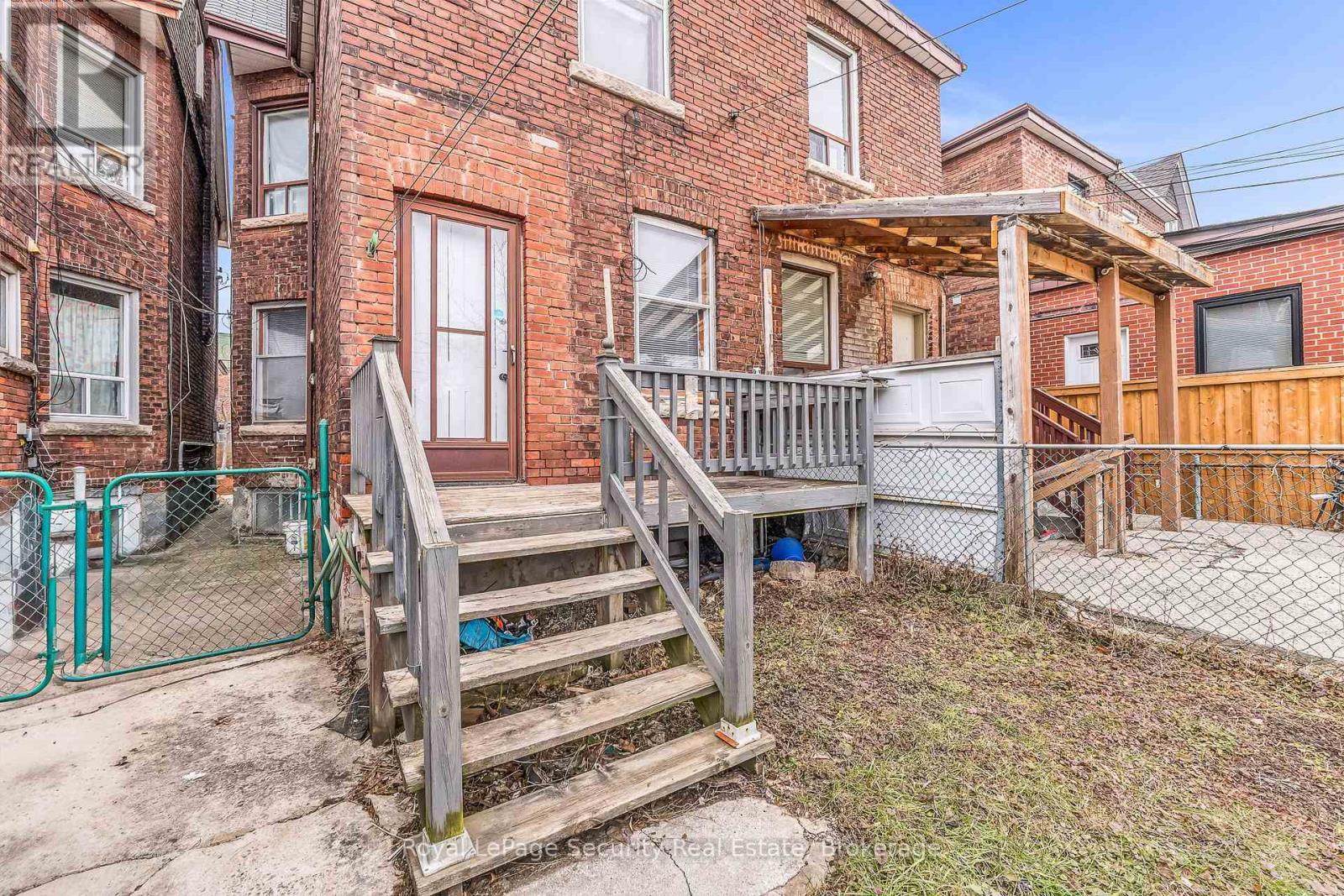 667 Ossington Avenue, Toronto (palmerston-little Italy), Ontario