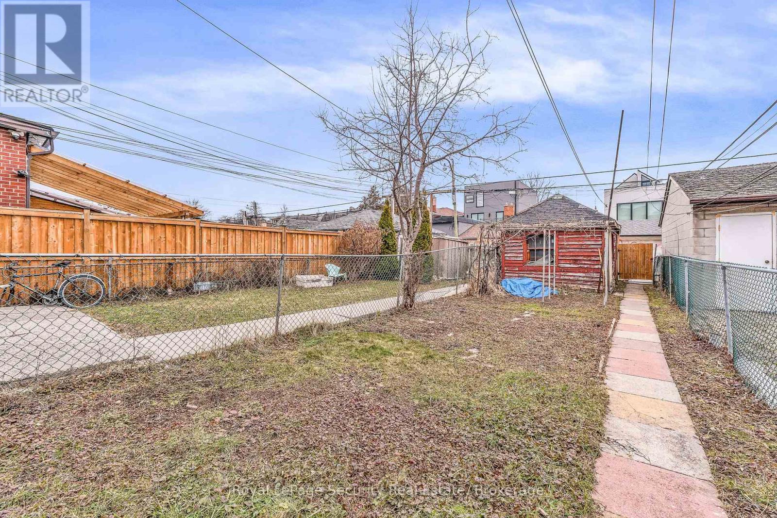 667 Ossington Avenue, Toronto (palmerston-little Italy), Ontario