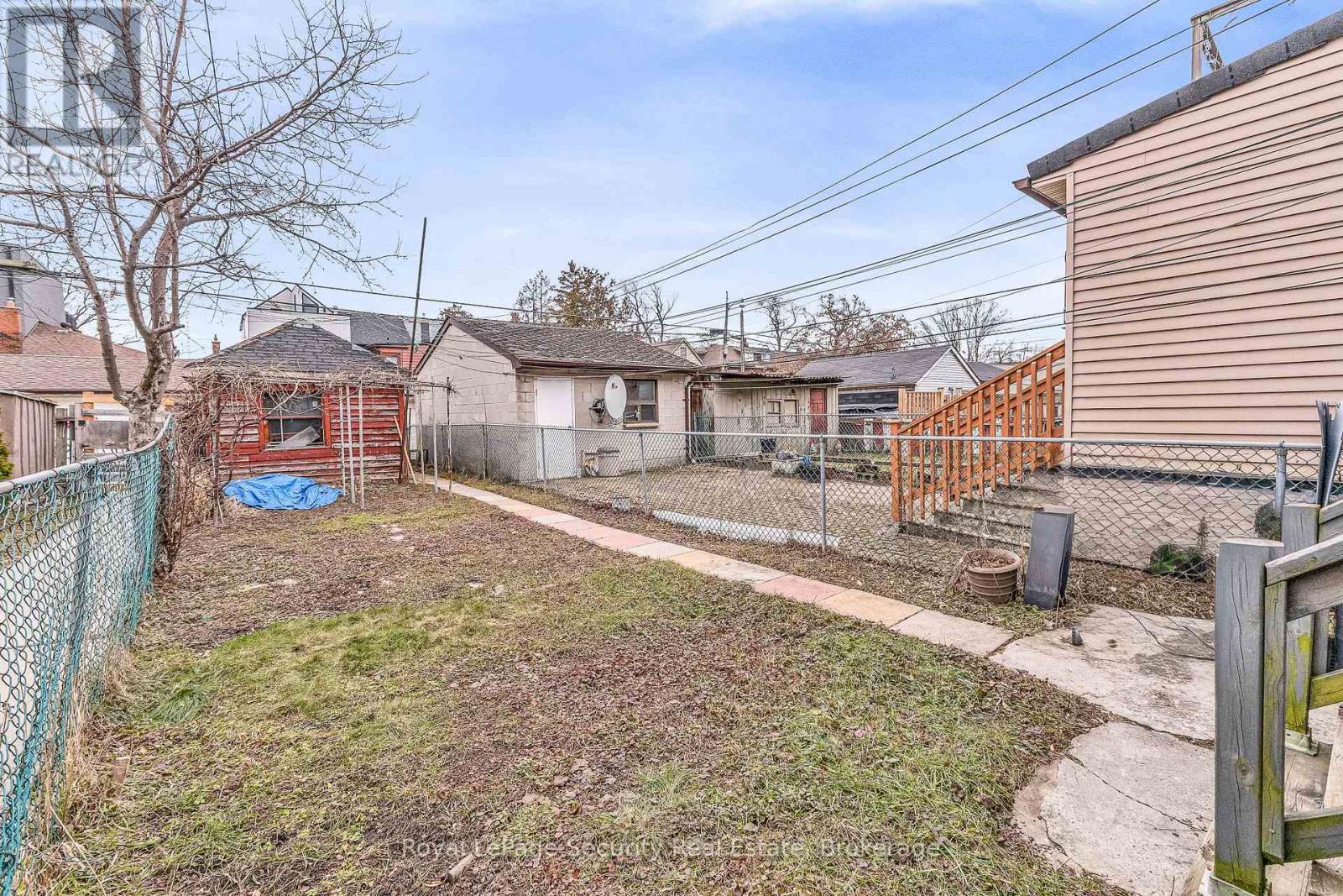 667 Ossington Avenue, Toronto (palmerston-little Italy), Ontario