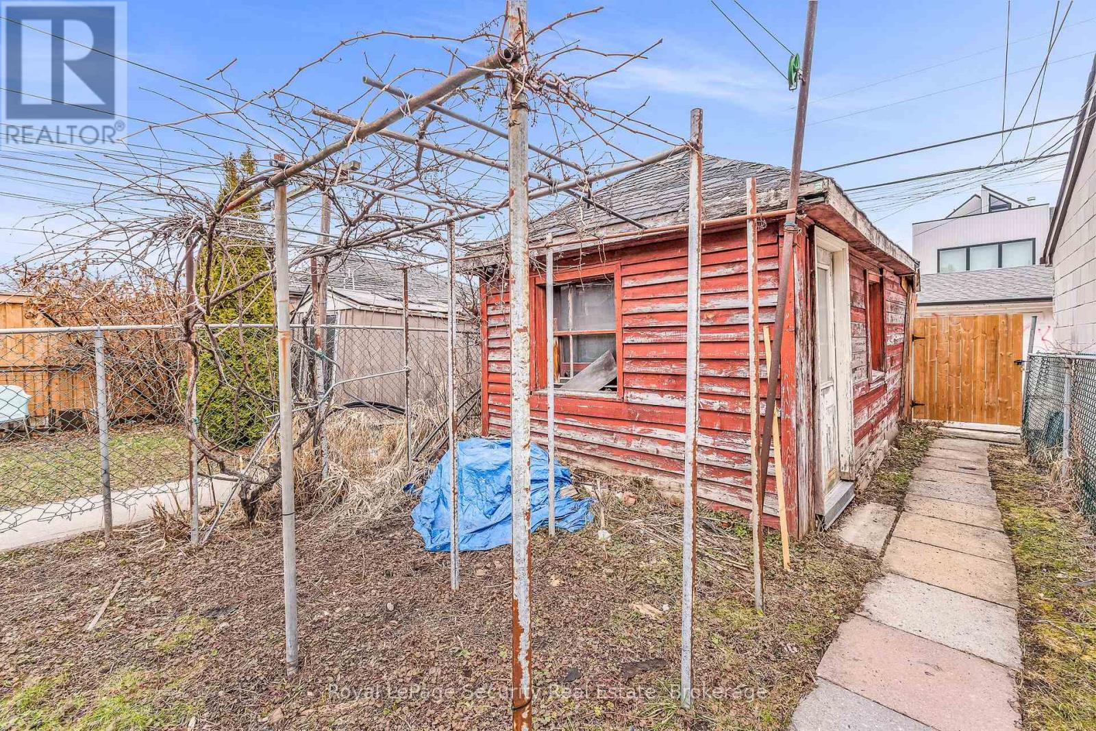 667 Ossington Avenue, Toronto (palmerston-little Italy), Ontario