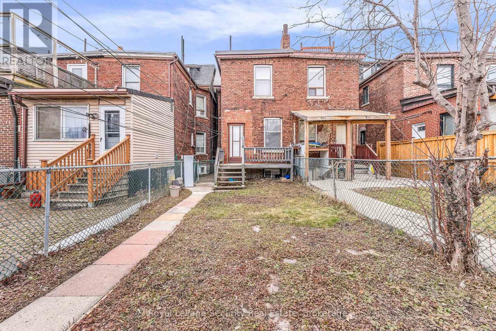 667 Ossington Avenue, Toronto (palmerston-little Italy), Ontario