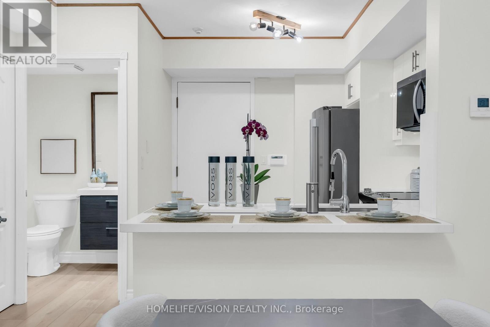 1229 - 28 Sommerset Way, Toronto (willowdale East), Ontario