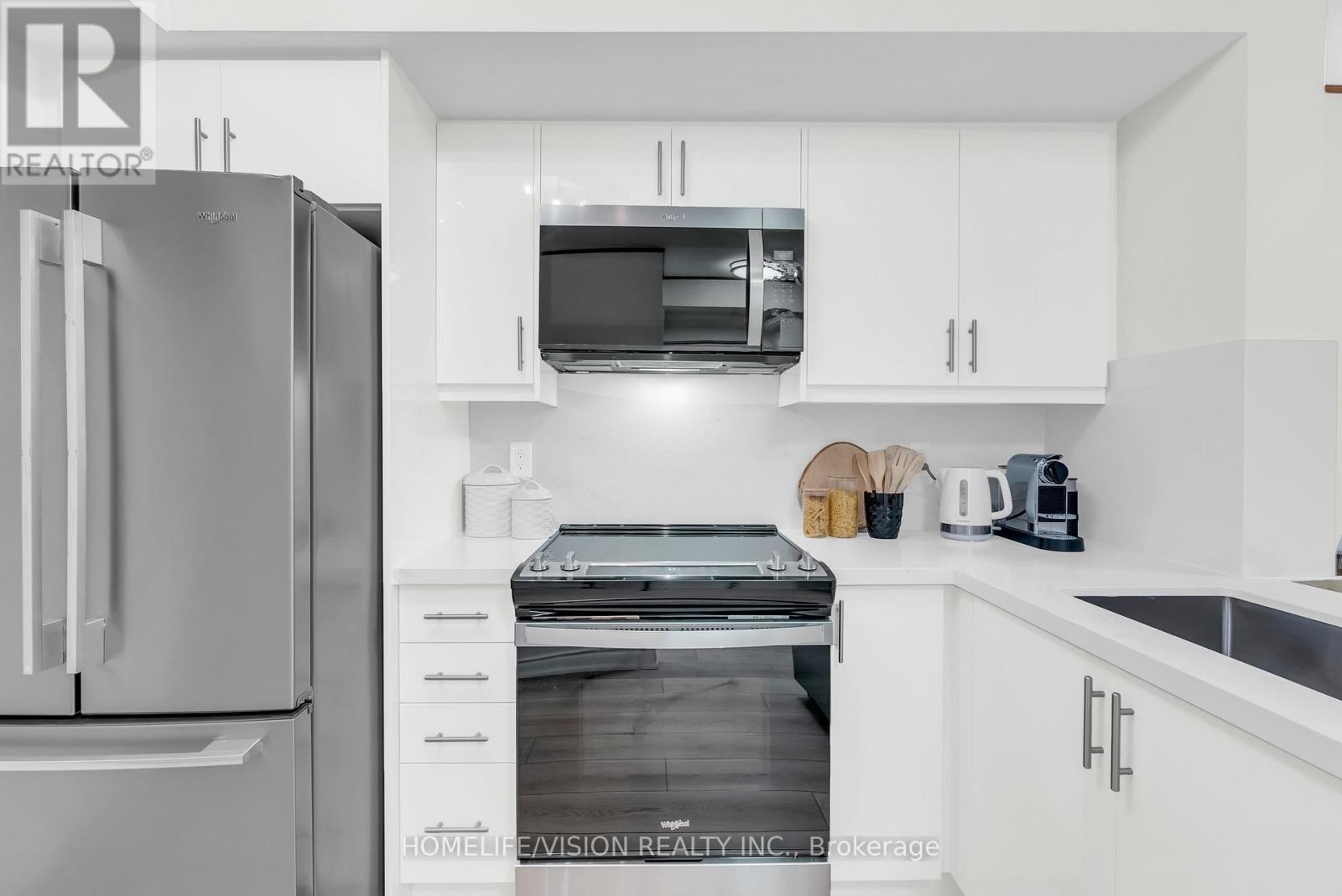 1229 - 28 Sommerset Way, Toronto (willowdale East), Ontario