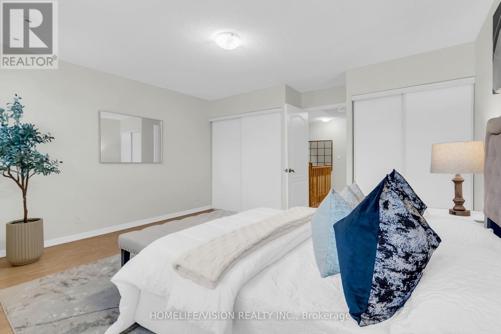 1229 - 28 Sommerset Way, Toronto (willowdale East), Ontario