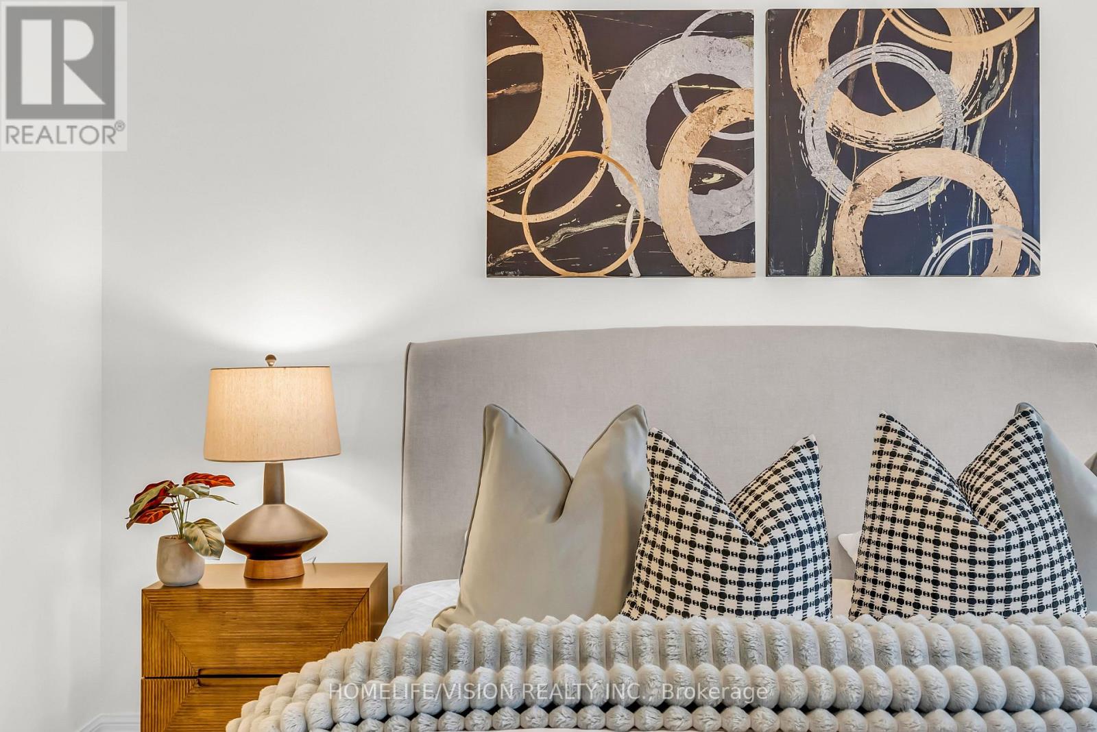 1229 - 28 Sommerset Way, Toronto (willowdale East), Ontario