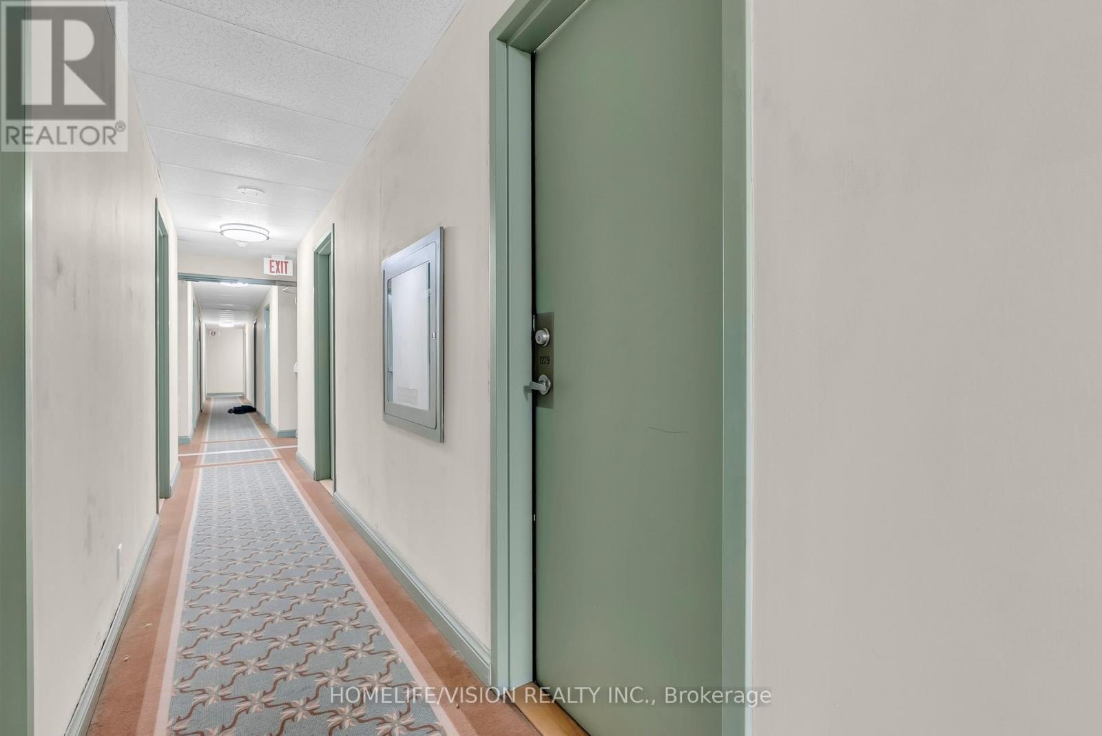 1229 - 28 Sommerset Way, Toronto (willowdale East), Ontario