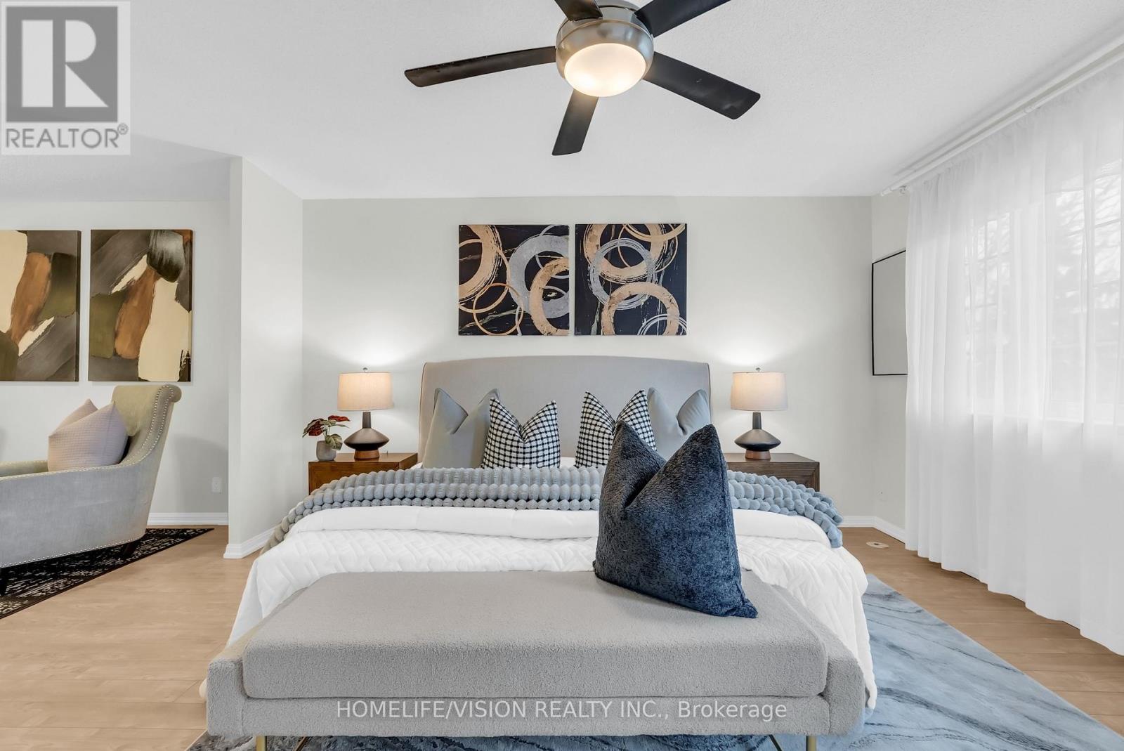 1229 - 28 Sommerset Way, Toronto (willowdale East), Ontario