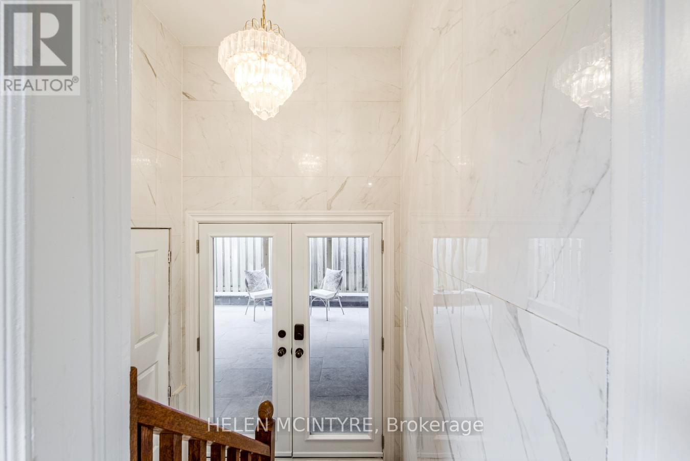 2 Birch Tree Crescent, Toronto (mount Dennis), Ontario