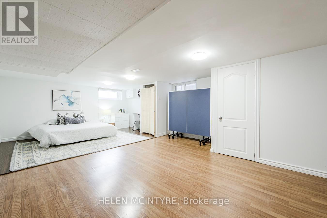 2 Birch Tree Crescent, Toronto (mount Dennis), Ontario