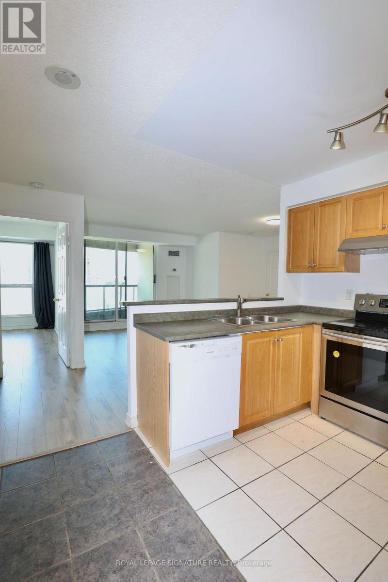 1116 - 7 Lorraine Drive, Toronto (willowdale West), Ontario