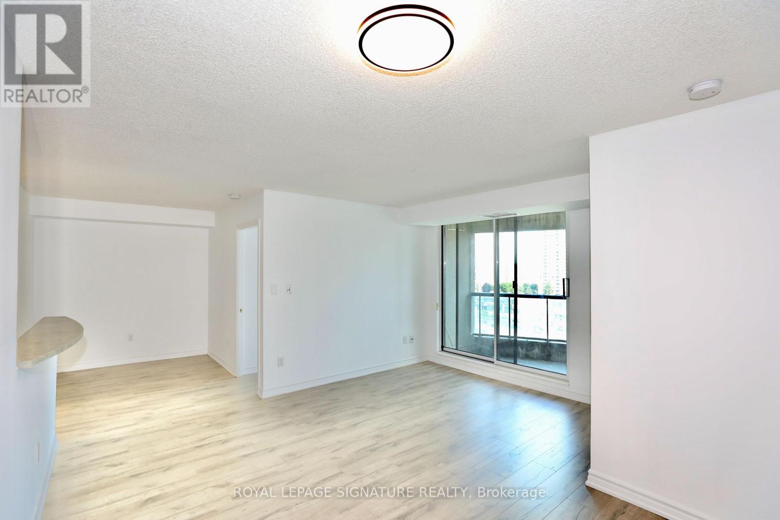 1116 - 7 Lorraine Drive, Toronto (willowdale West), Ontario