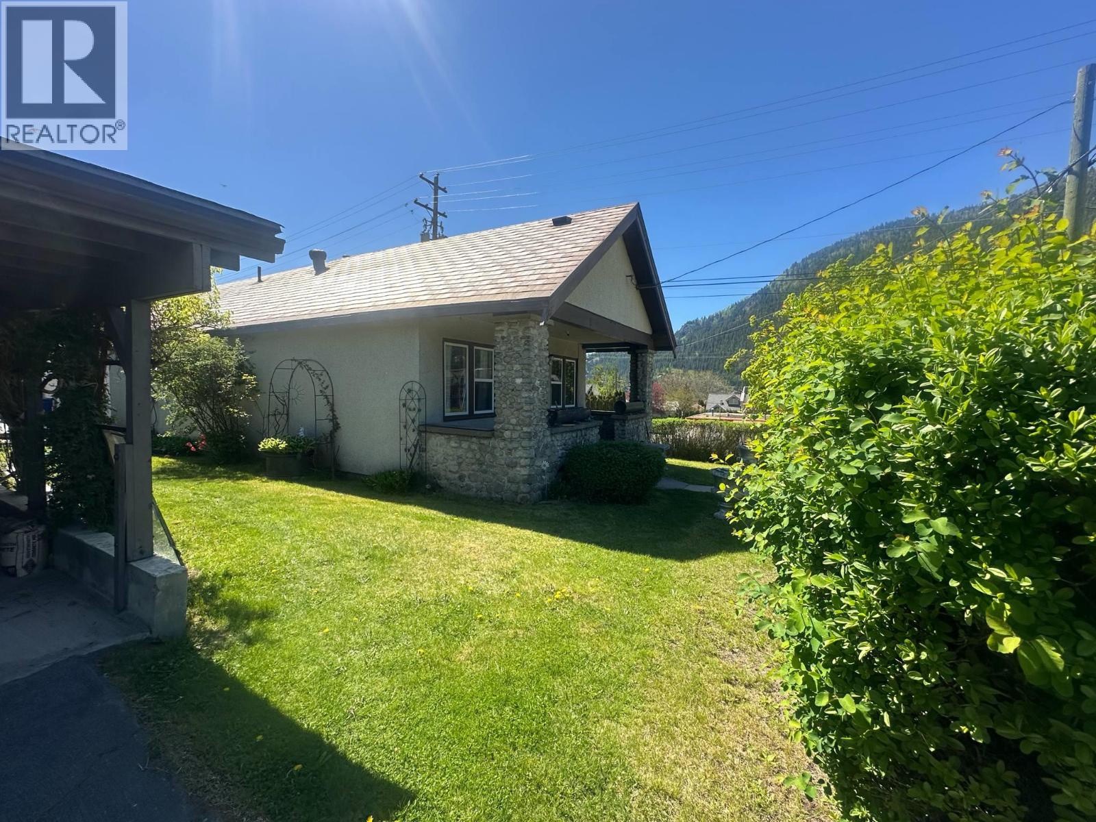 510 Kokanee Avenue, Nelson, British Columbia
