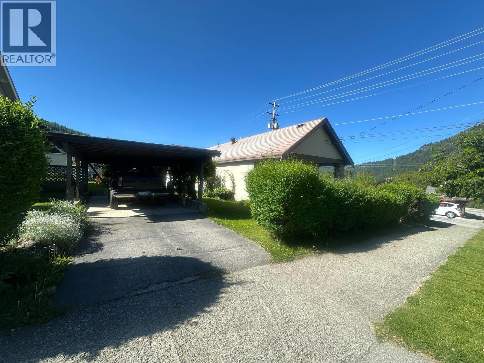 510 Kokanee Avenue, Nelson, British Columbia