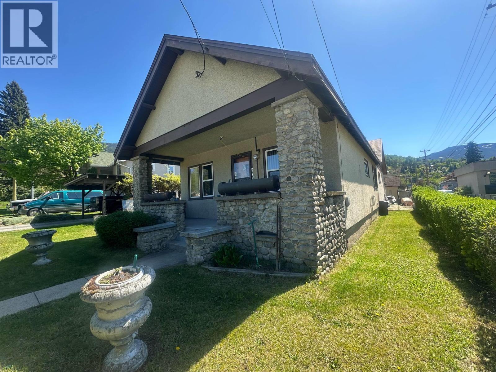 510 Kokanee Avenue, Nelson, British Columbia