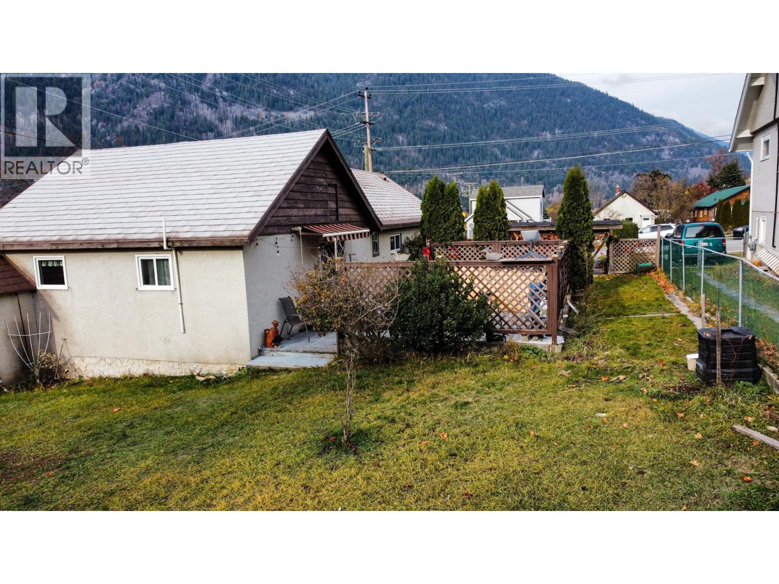 510 Kokanee Avenue, Nelson, British Columbia