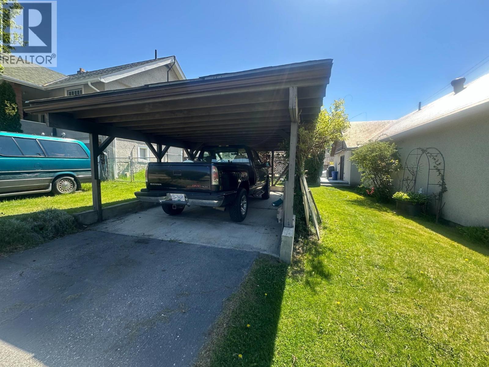 510 Kokanee Avenue, Nelson, British Columbia