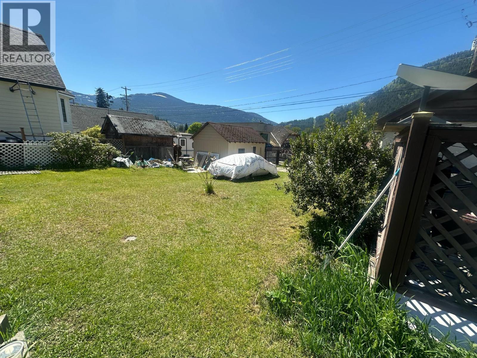 510 Kokanee Avenue, Nelson, British Columbia