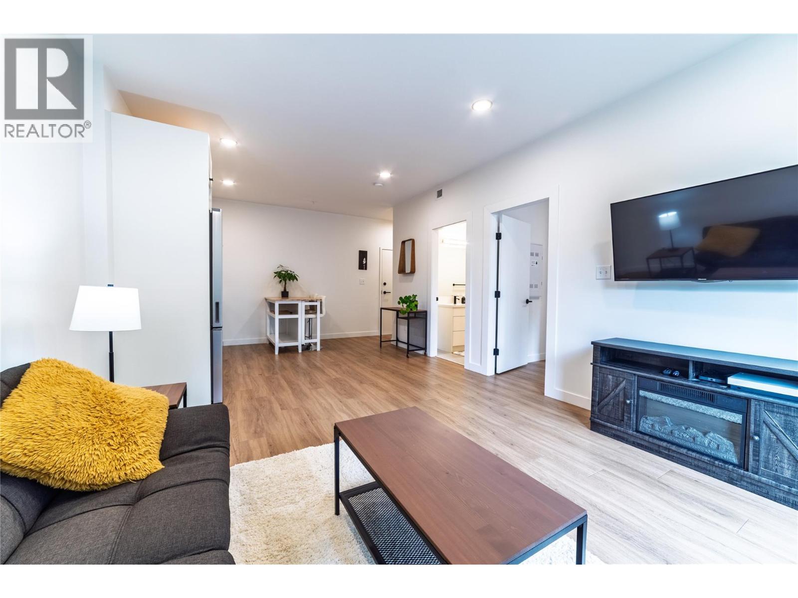 514 Victoria Street Unit# 207, Nelson, British Columbia