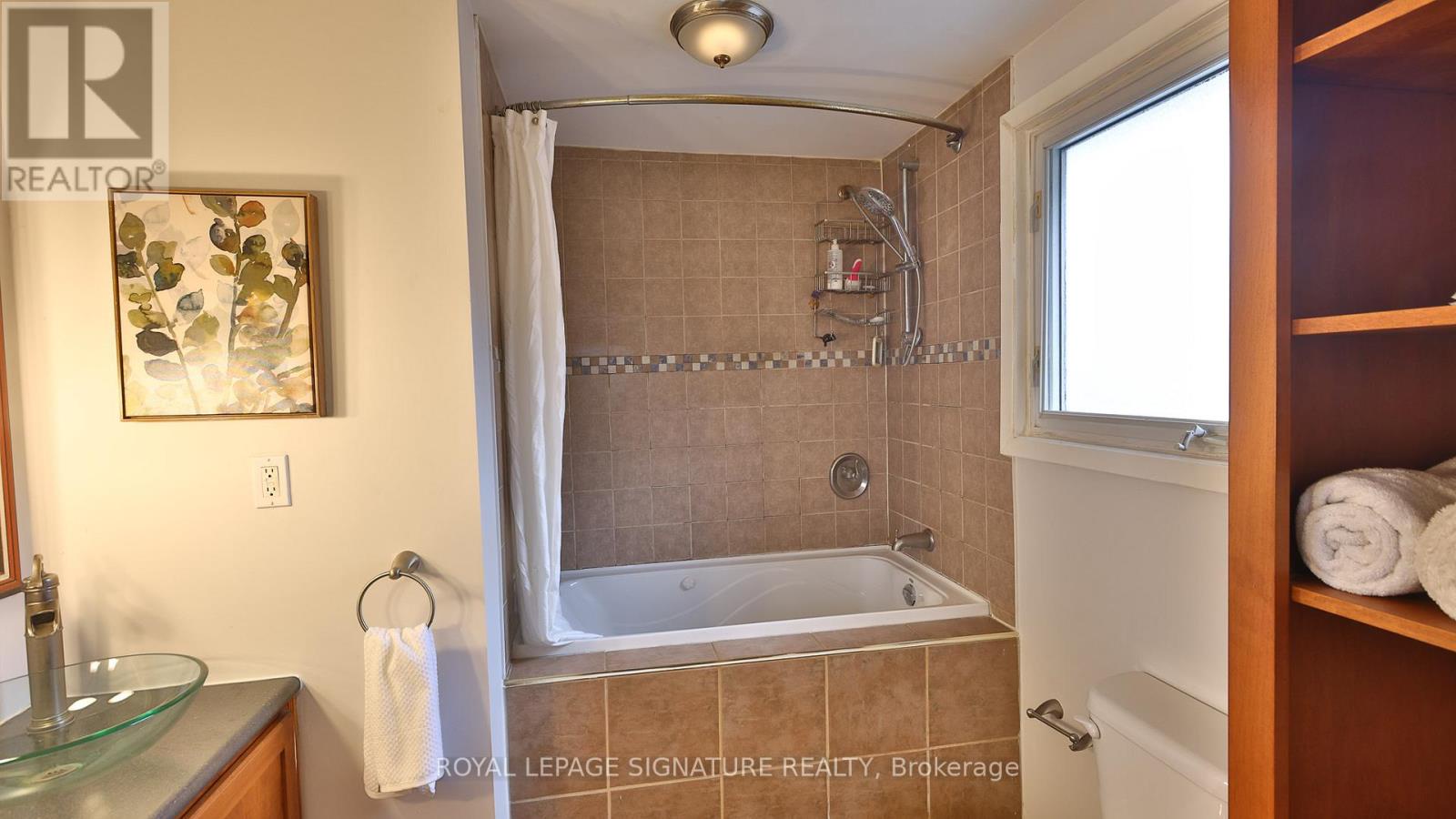 56 Satchell Boulevard, Toronto (centennial Scarborough), Ontario