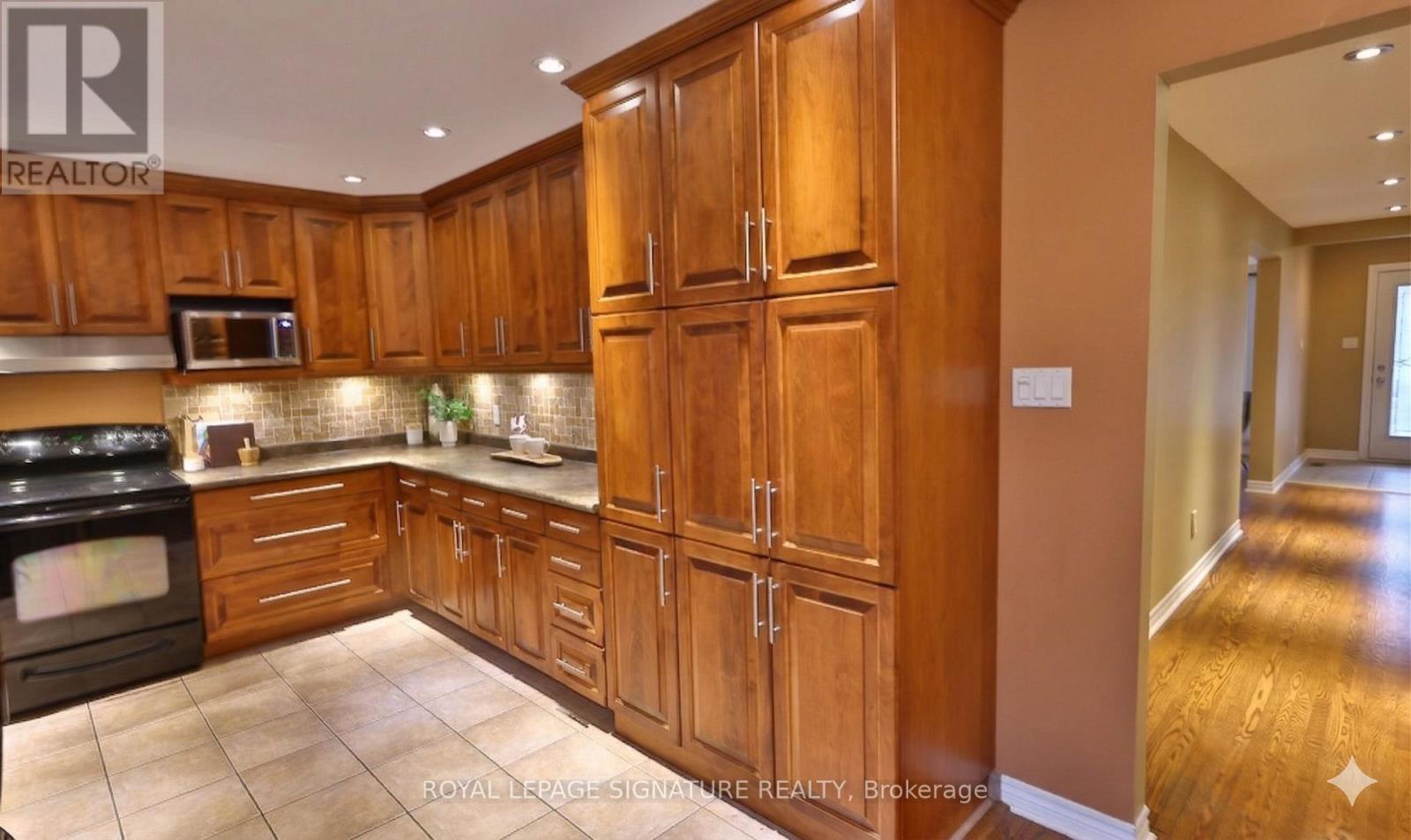 56 Satchell Boulevard, Toronto (centennial Scarborough), Ontario