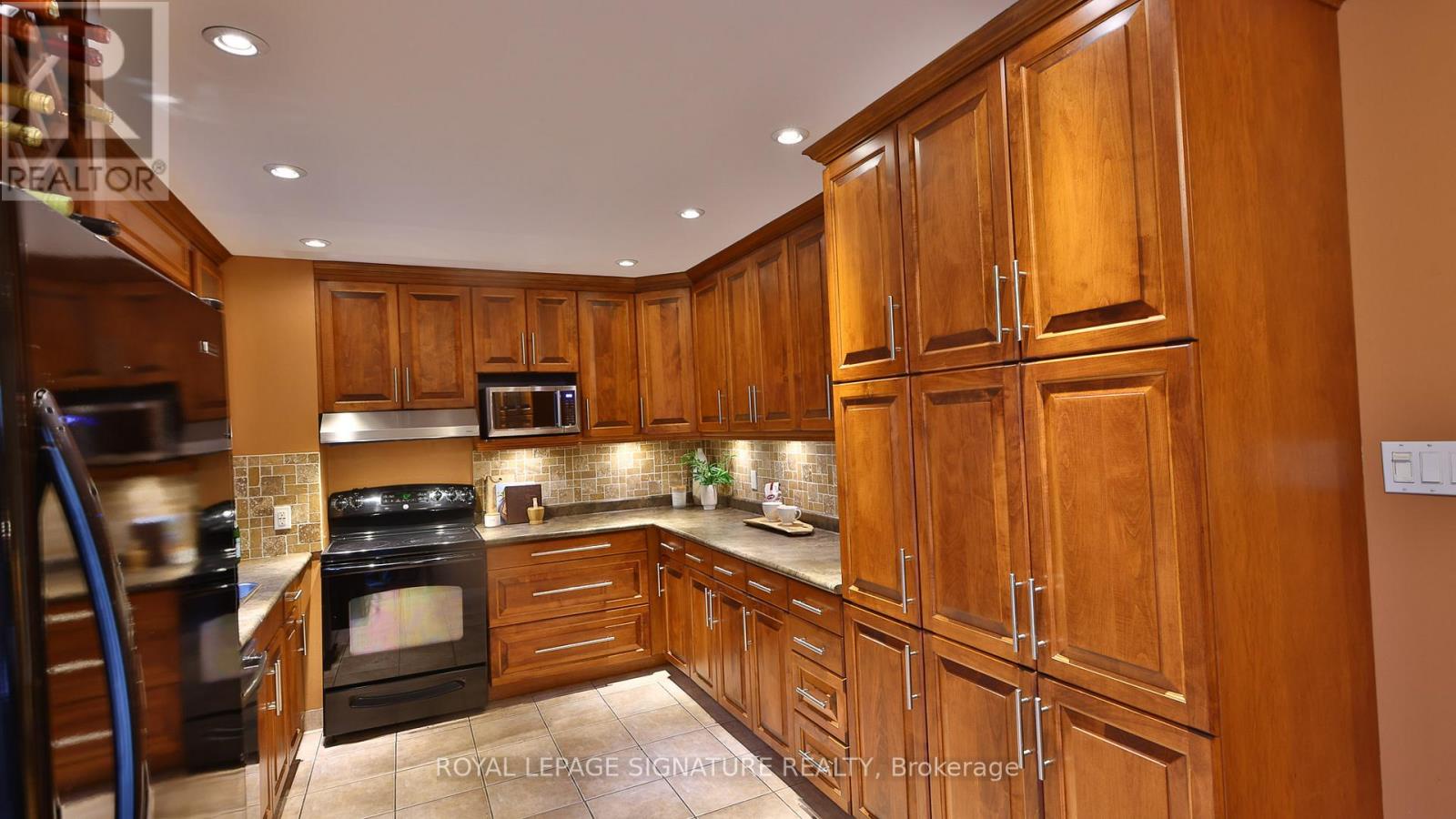 56 Satchell Boulevard, Toronto (centennial Scarborough), Ontario