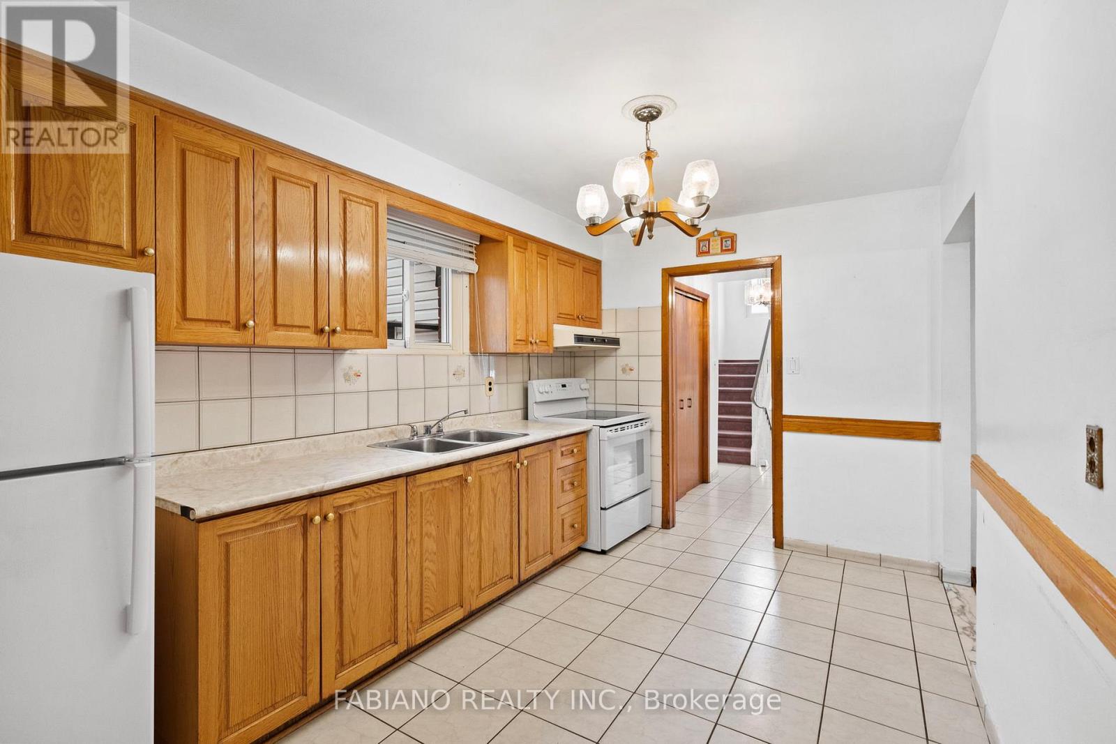 80 Cayuga Avenue, Toronto (rockcliffe-smythe), Ontario