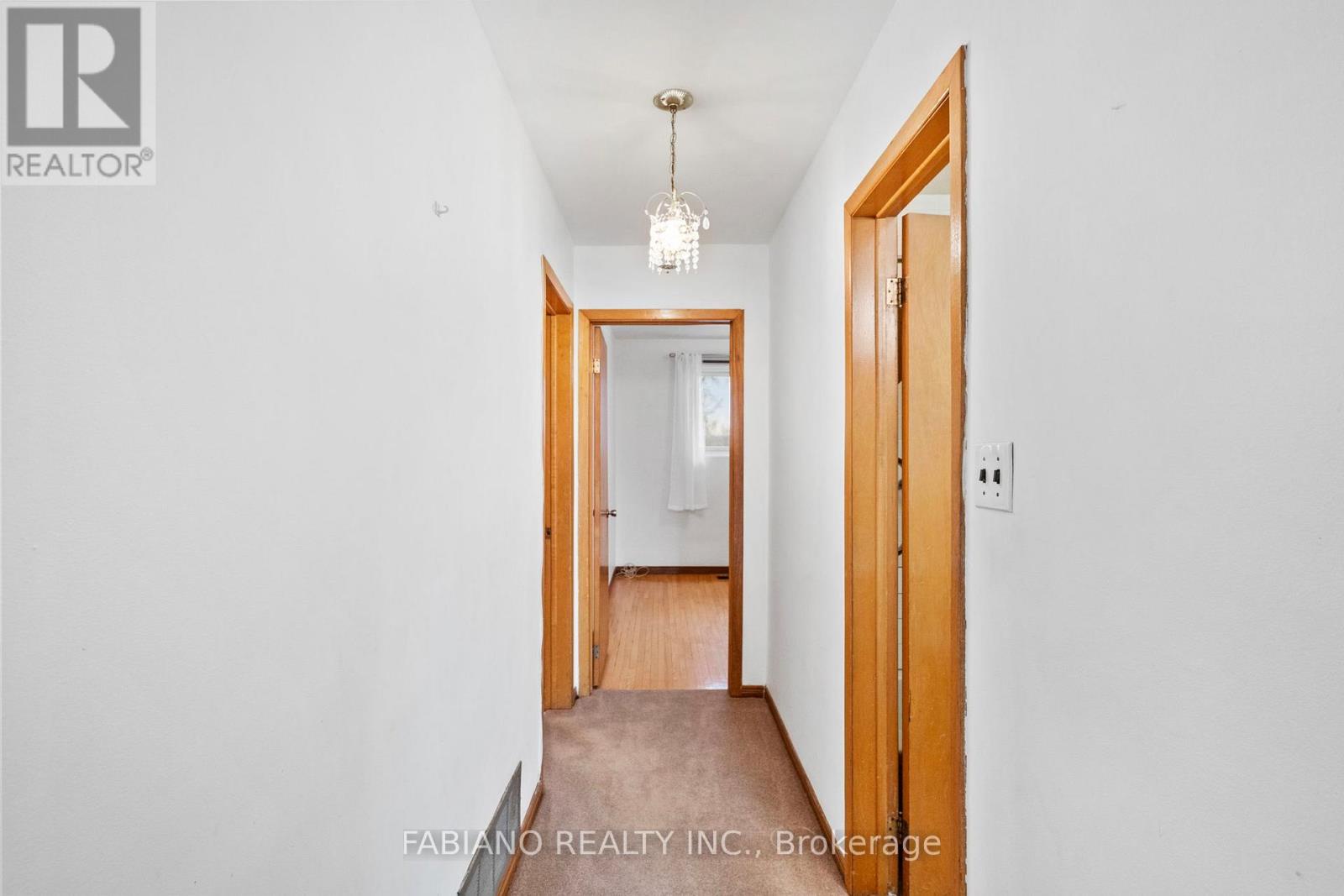 80 Cayuga Avenue, Toronto (rockcliffe-smythe), Ontario