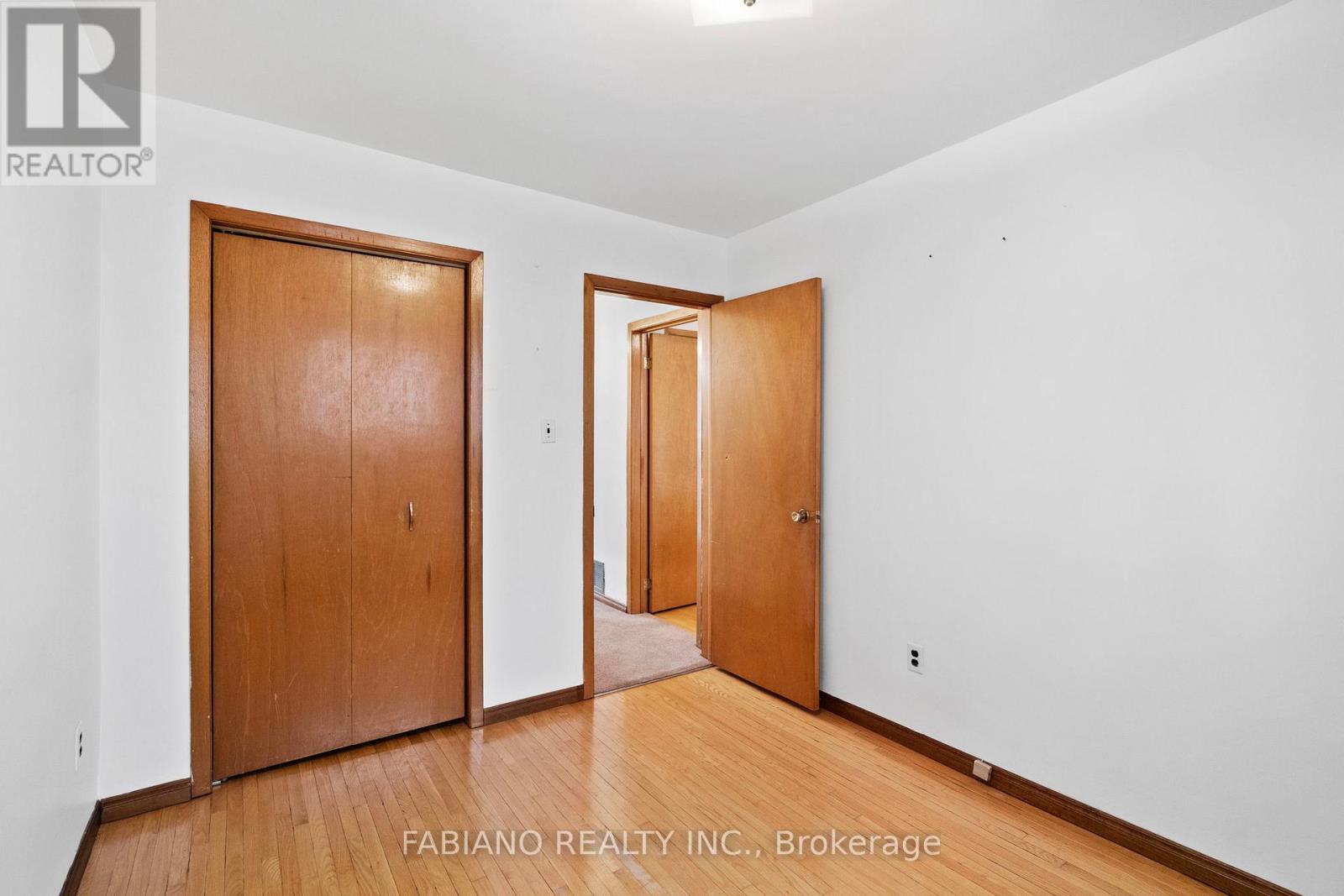 80 Cayuga Avenue, Toronto (rockcliffe-smythe), Ontario