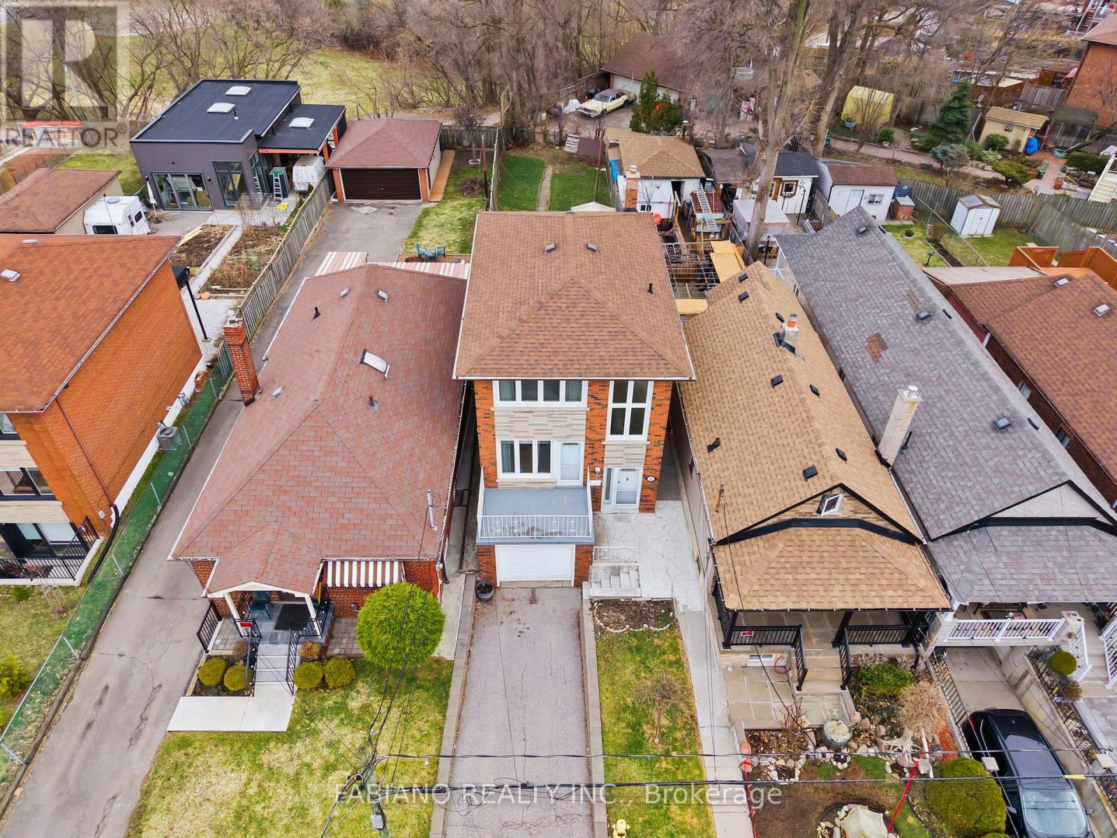 80 Cayuga Avenue, Toronto (rockcliffe-smythe), Ontario
