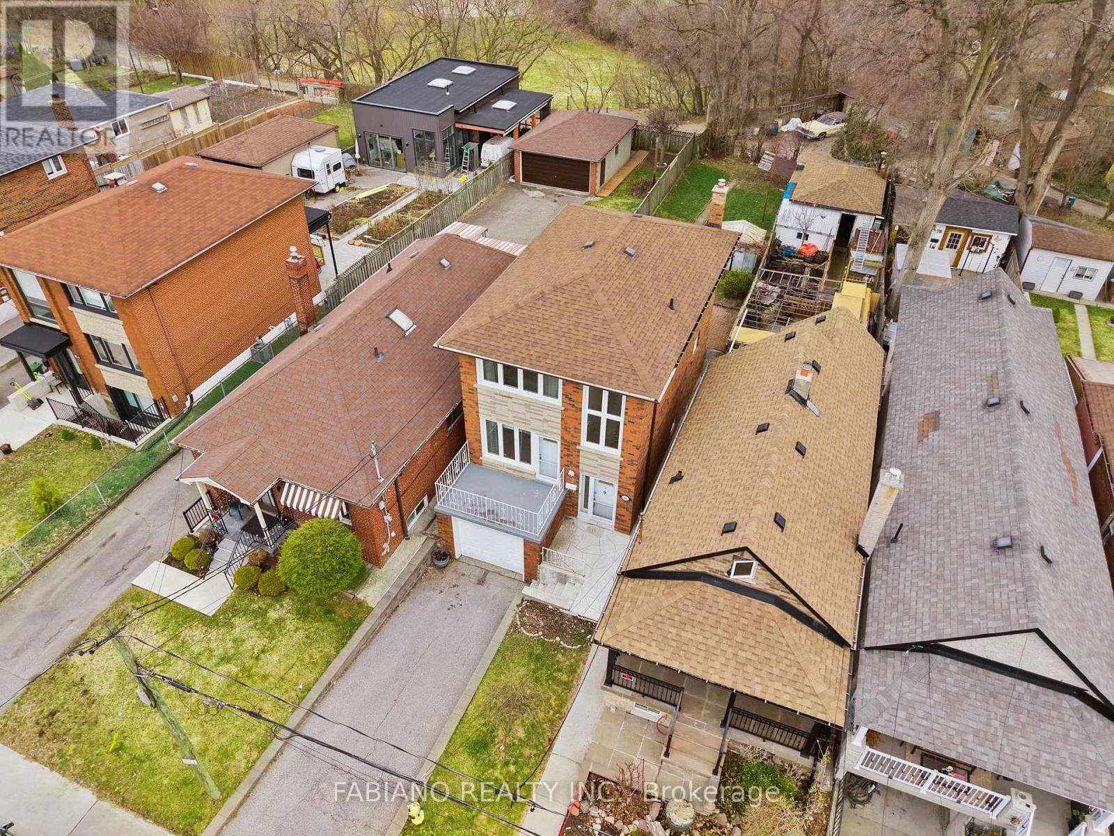 80 Cayuga Avenue, Toronto (rockcliffe-smythe), Ontario