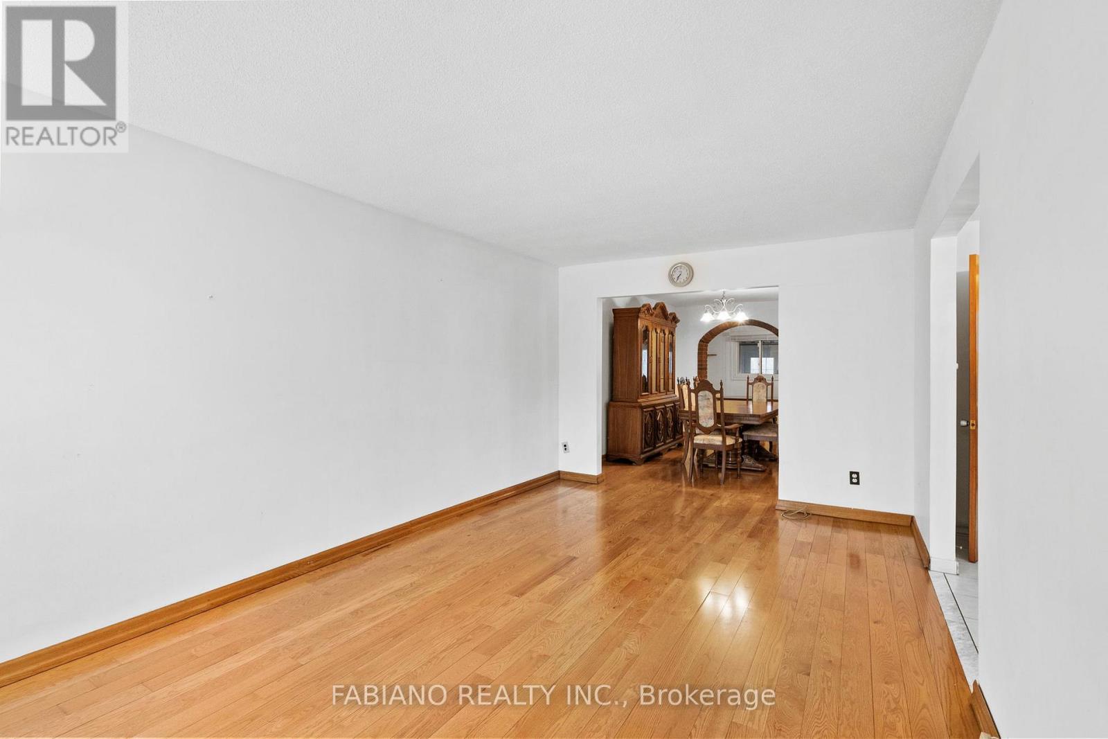 80 Cayuga Avenue, Toronto (rockcliffe-smythe), Ontario