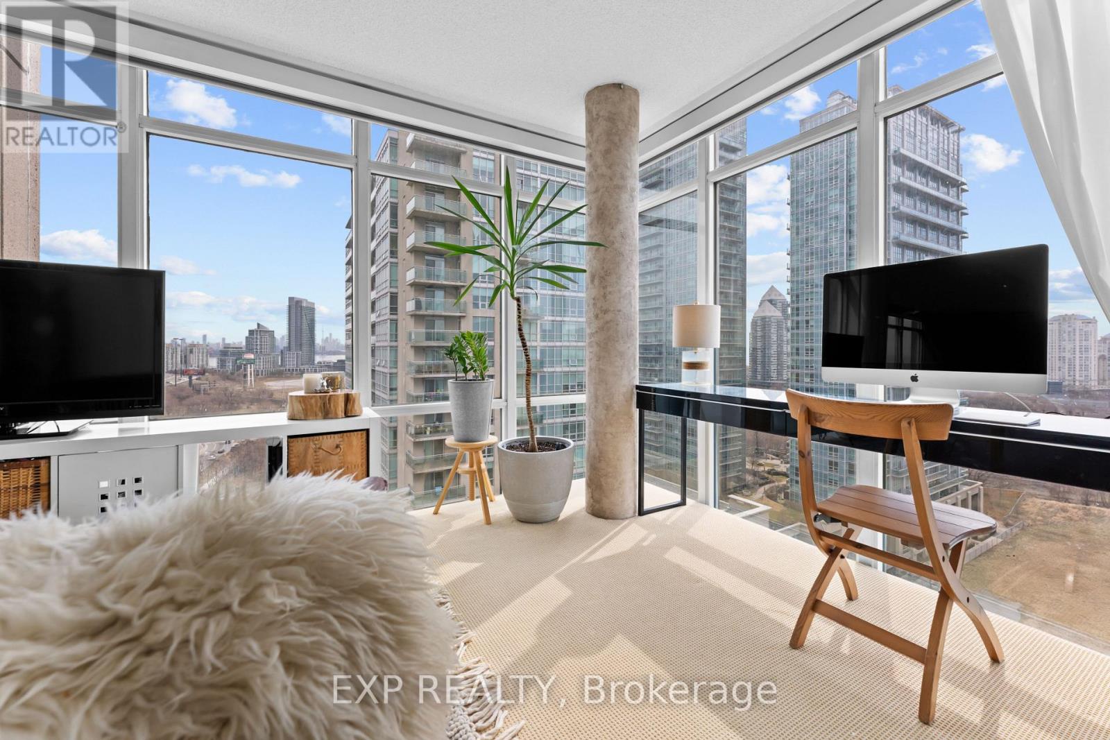 828 - 250 Manitoba Street, Toronto (mimico), Ontario