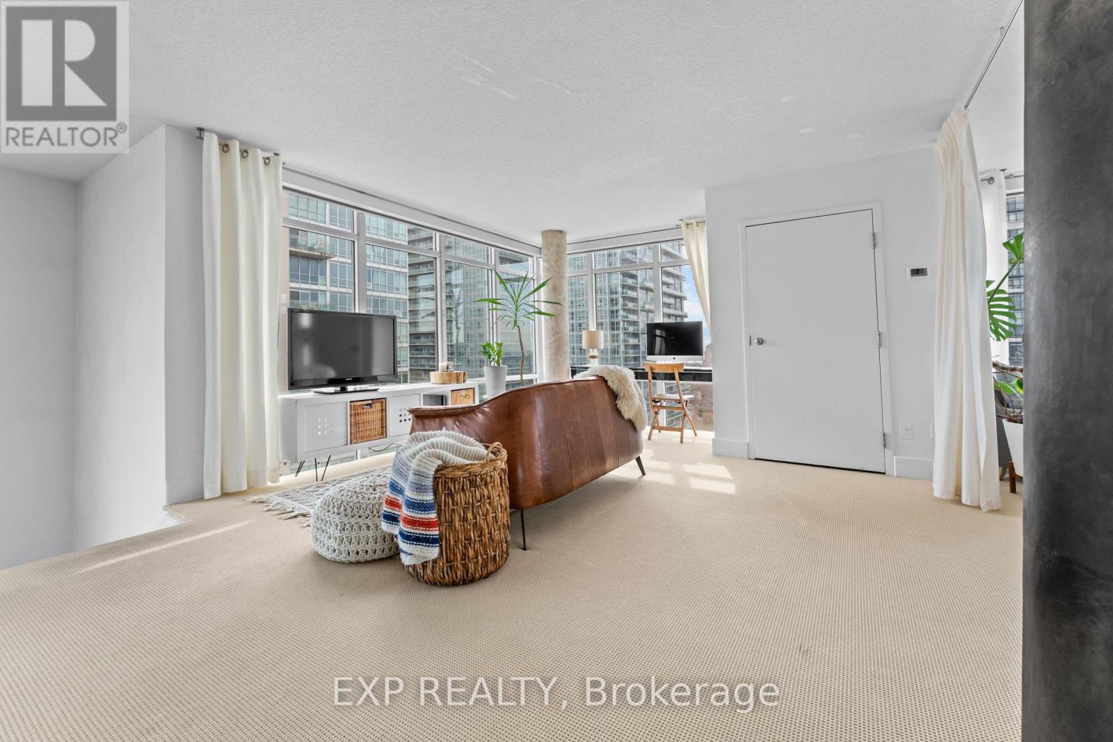 828 - 250 Manitoba Street, Toronto (mimico), Ontario