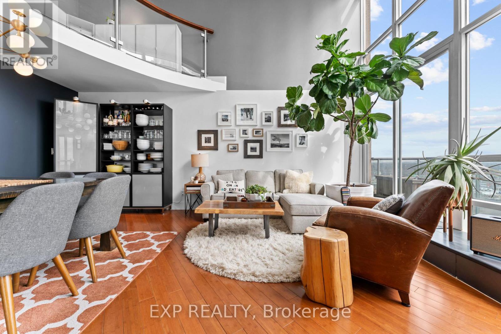 828 - 250 Manitoba Street, Toronto (mimico), Ontario