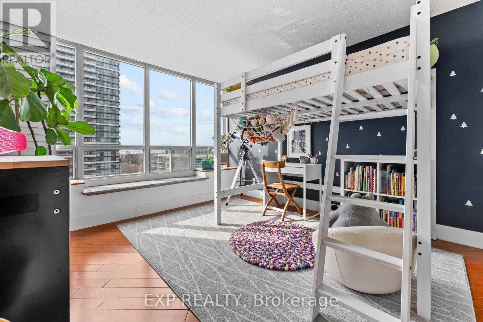 828 - 250 Manitoba Street, Toronto (mimico), Ontario