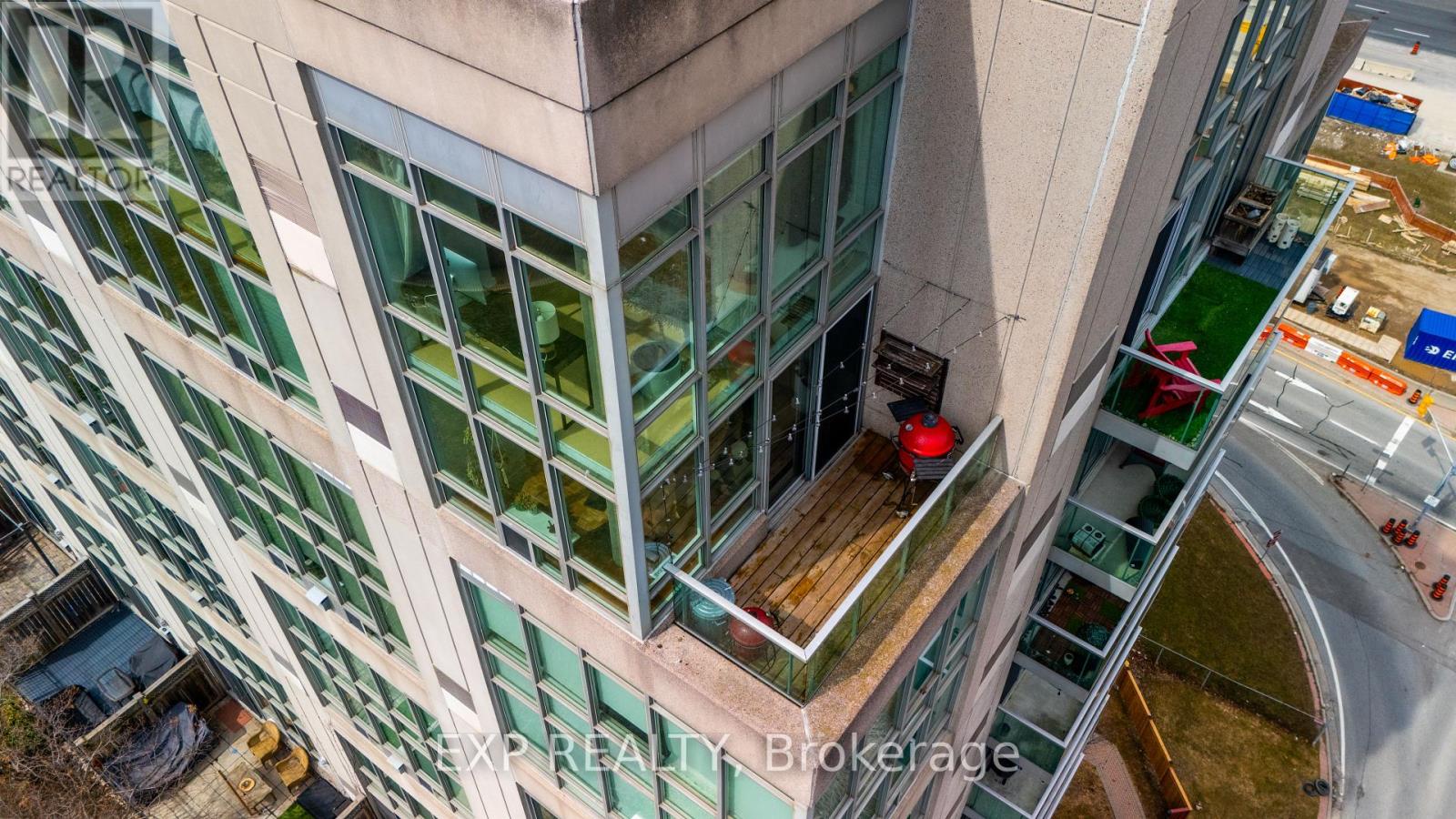 828 - 250 Manitoba Street, Toronto (mimico), Ontario