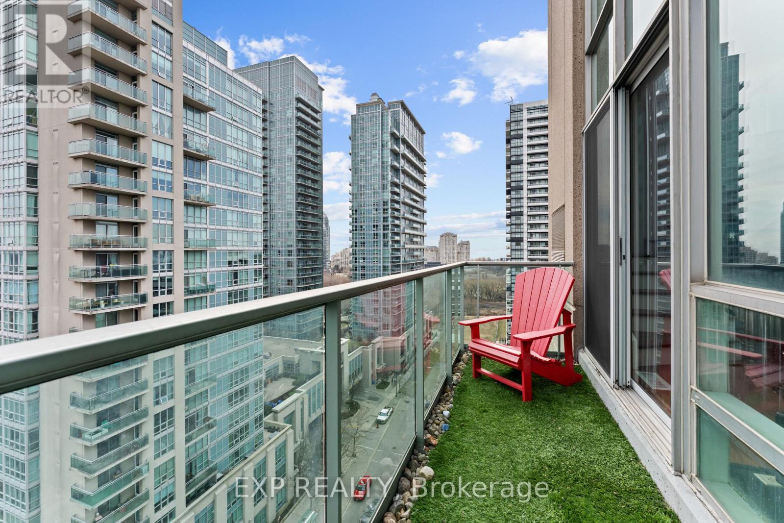 828 - 250 Manitoba Street, Toronto (mimico), Ontario