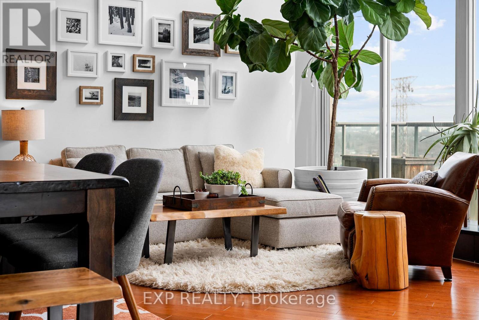 828 - 250 Manitoba Street, Toronto (mimico), Ontario