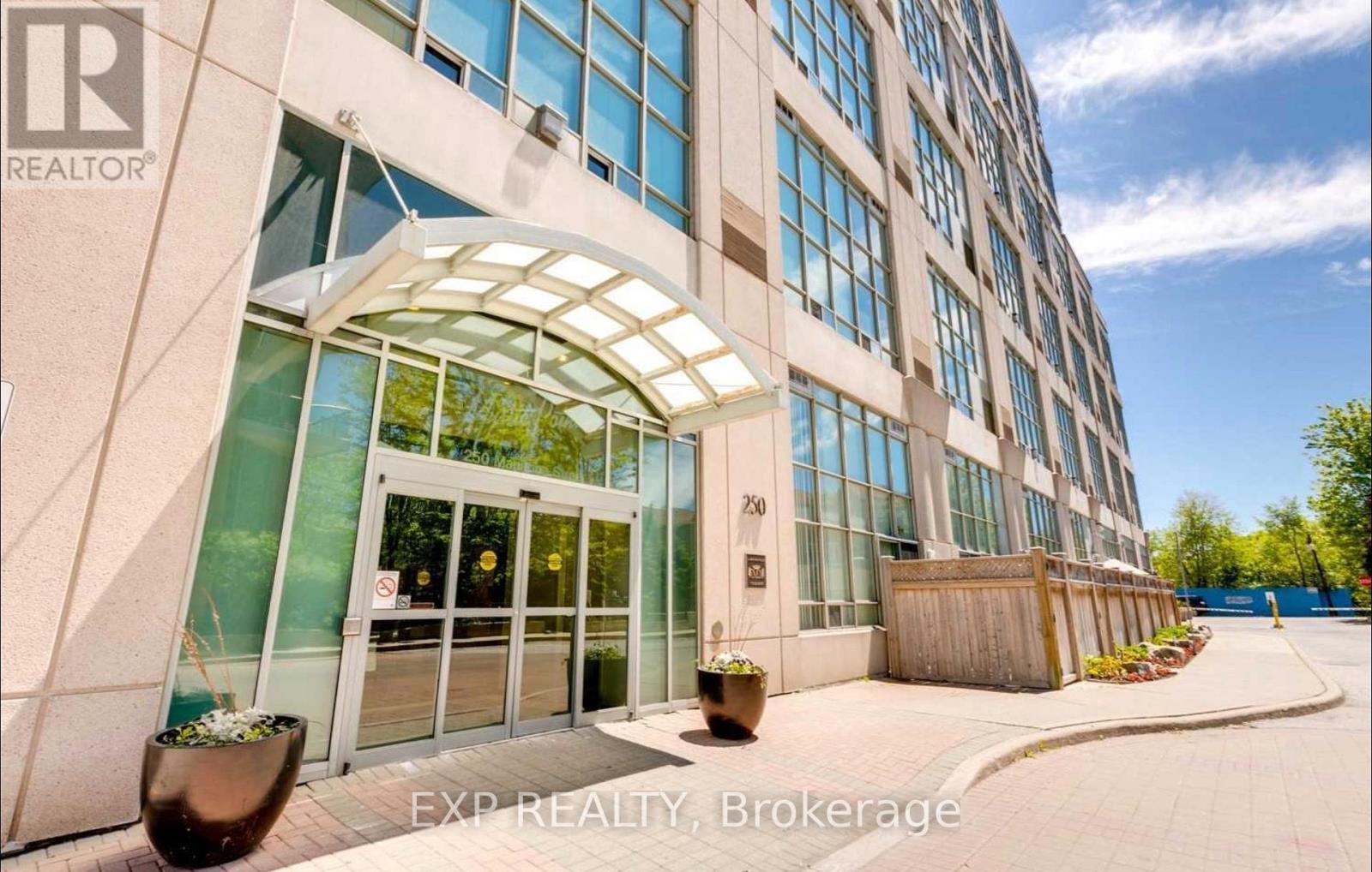 828 - 250 Manitoba Street, Toronto (mimico), Ontario