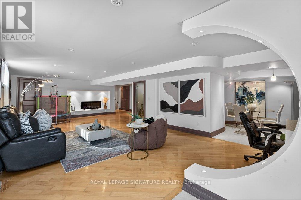 27 Cleta Drive, Toronto (kennedy Park), Ontario