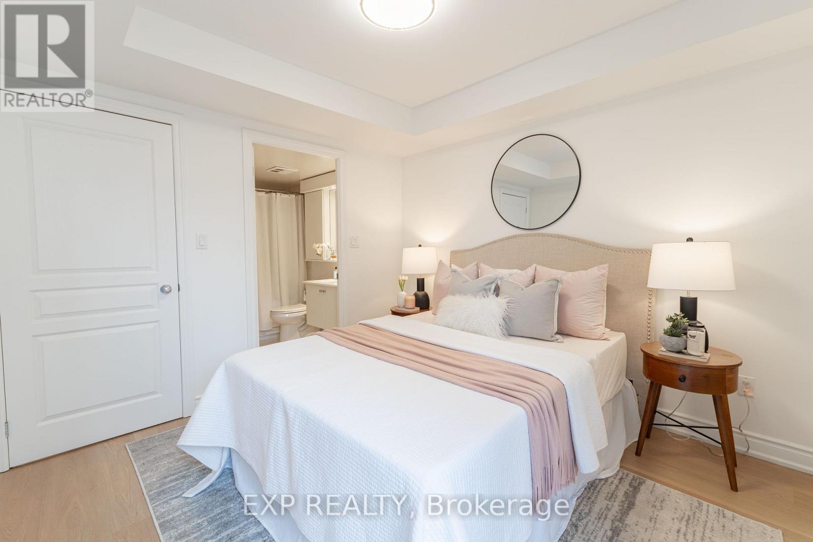 1603 - 801 Bay Street, Toronto (bay Street Corridor), Ontario