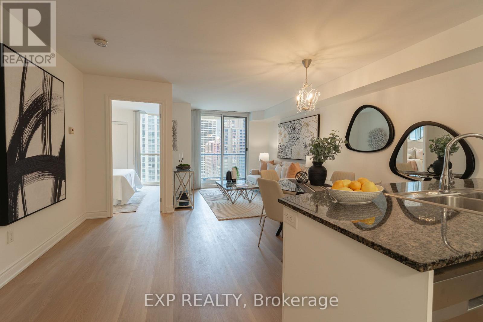 1603 - 801 Bay Street, Toronto (bay Street Corridor), Ontario